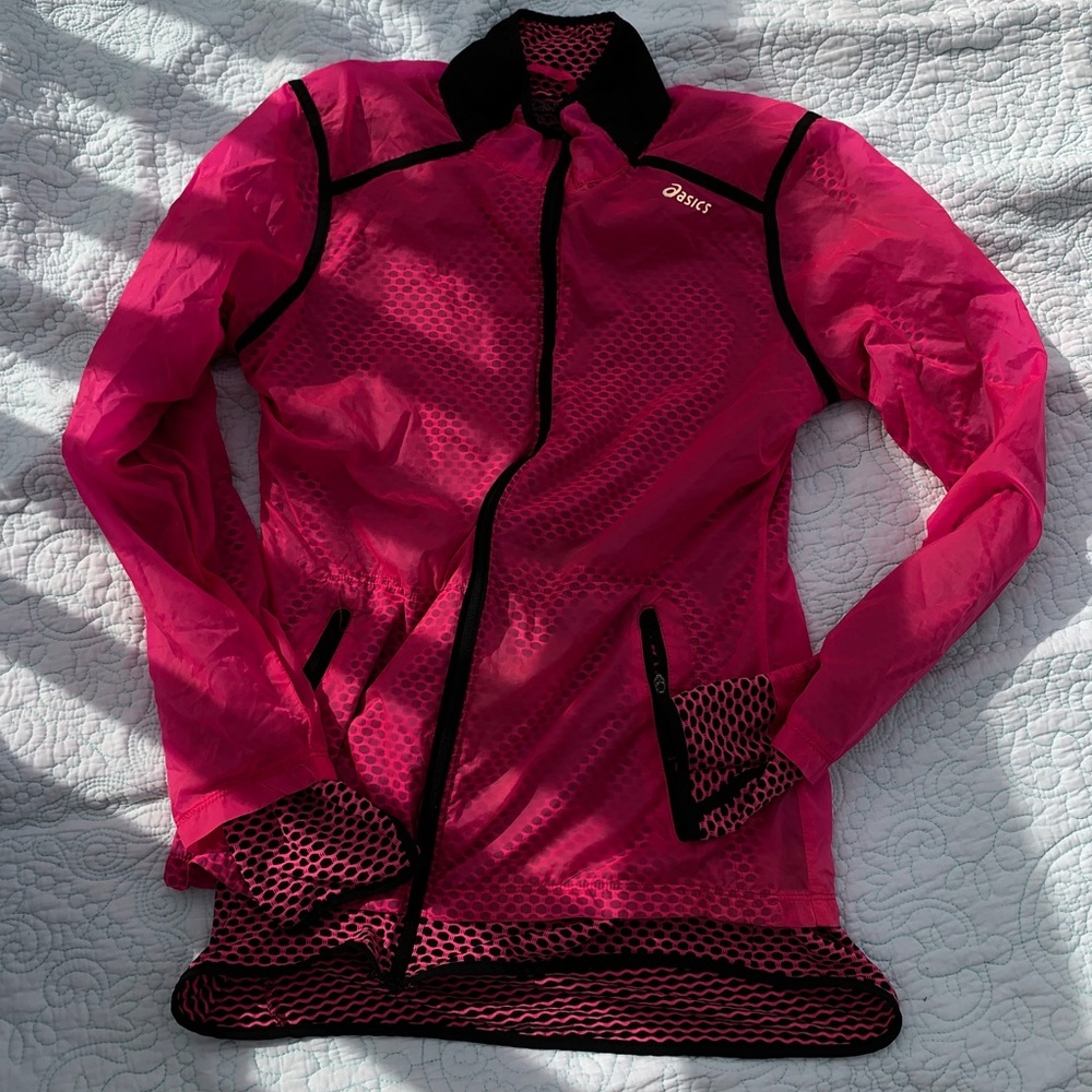 ASICS Lightweight running jacket bright pink